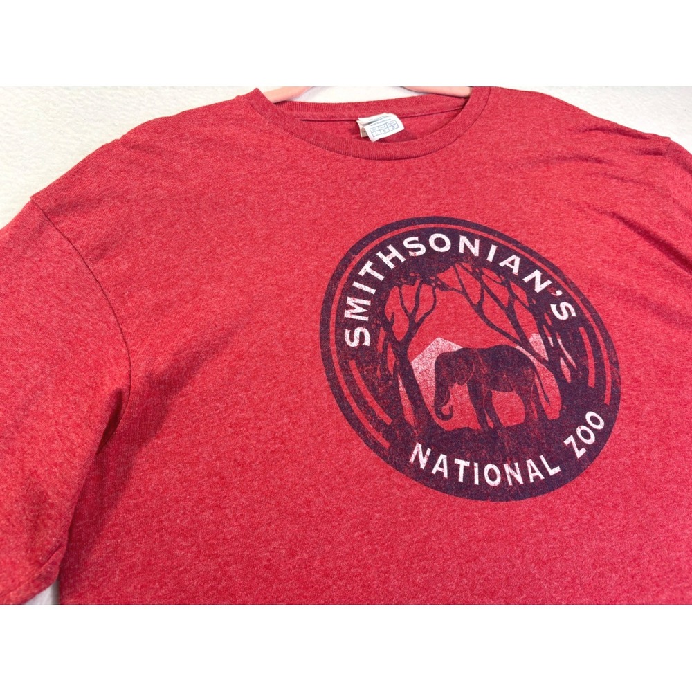 Smithsonian National Zoo Elephant Graphic T-Shirt Red Heather Large Delta Pro